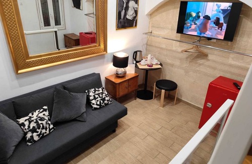 Bari City Centre House | Historic Center of Bari Entire 2-Bedroom Apartment