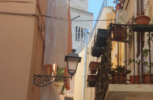 Bari City Centre House | Historic Center of Bari Entire 2-Bedroom Apartment
