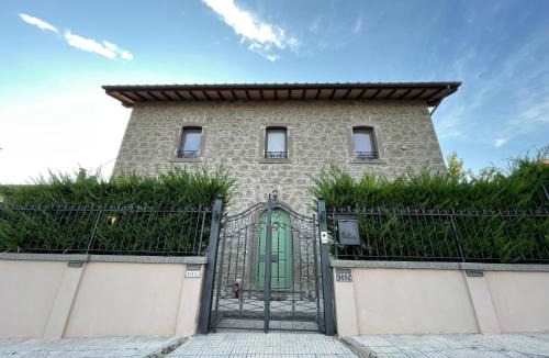 Montefiascone House | Historic family house