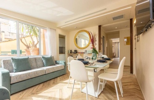 Rome City Centre Apartment | Historic Skyline Serenity by the Trevi with Panoramic Terraces