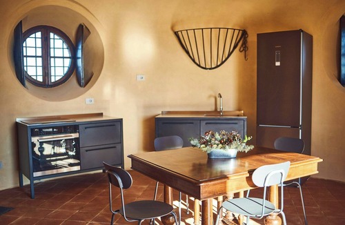 Rosignano Monferrato House | Historic tower with Monferrato views