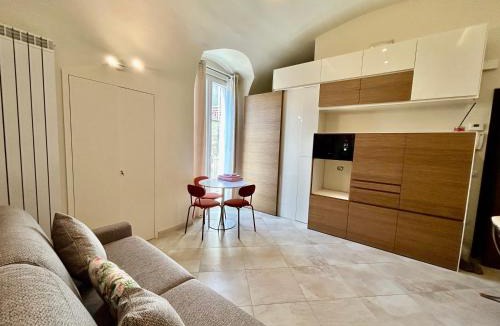 Corato Apartment | HISTORICAL CENTRE, Stylish, walk to Corato station, close to Trani