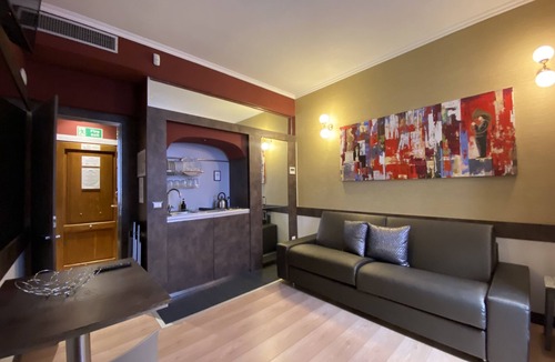 Rione V Ponte Apartment | HiSuiteROME