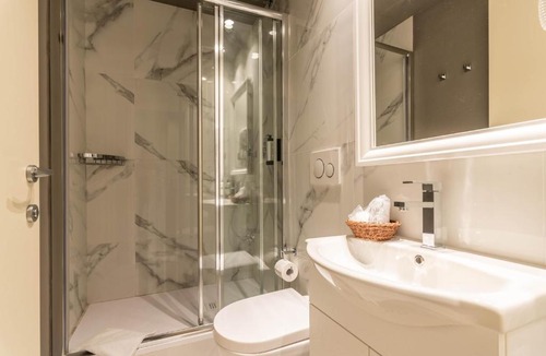 Pre Apartment | HNN Luxury Apartments