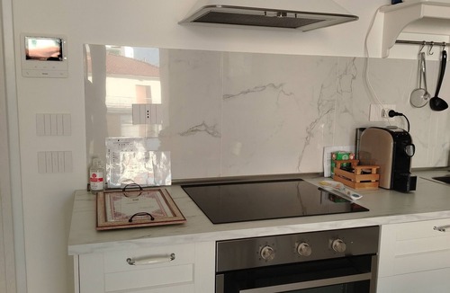 Porto d'Ascoli House | Holiday Home 'Sun Max - Near The Sea' with Sea View, Wi-Fi and Air Conditioning