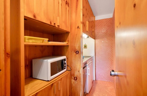 Plein Soleil Apartment | Holiday Apartment 'Ciel Bleu Pila' with Mountain View, Shared Garden & Balcony