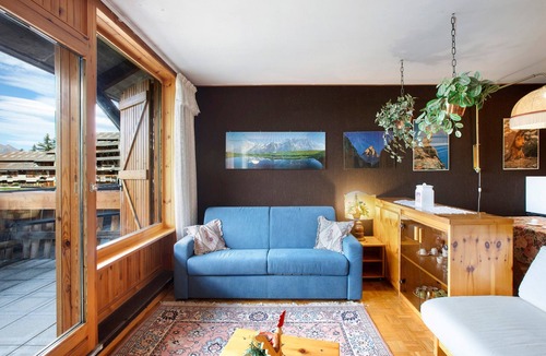 Plein Soleil Apartment | Holiday Apartment 'Ciel Bleu Pila' with Mountain View, Shared Garden & Balcony