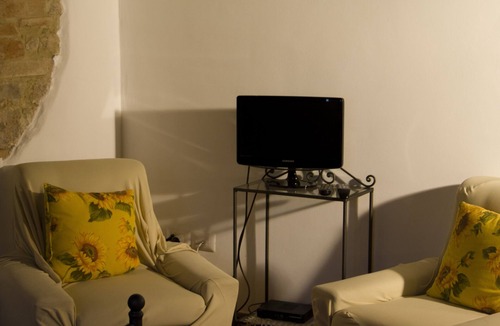 Teverina di Cortona Apartment | Holiday Apartment Il Piccolo Noce - Sage Apartment
