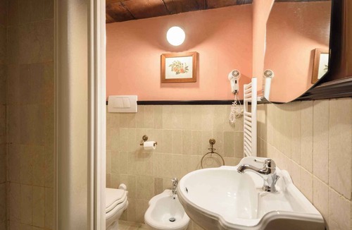 Raggiolo Apartment | Holiday apartment in the medieval old town