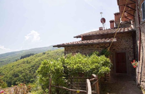 Raggiolo Apartment | Holiday apartment in the medieval old town