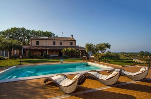 San Costanzo Apartment | Holiday apartment San Costanzo for 1 - 6 persons with 3 bedrooms - Multistorey holiday home/maisonet
