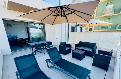 Pesaro Apartment | Holiday apartment with air conditioning, internet and balcony with sea view