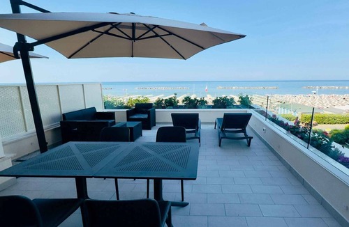 Pesaro Apartment | Holiday apartment with air conditioning, internet and balcony with sea view