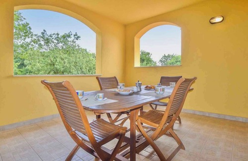 Sorano Apartment | Holiday apartment with air conditioning and pool