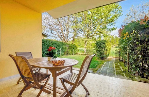 Sorano Apartment | Holiday apartment with air conditioning and pool