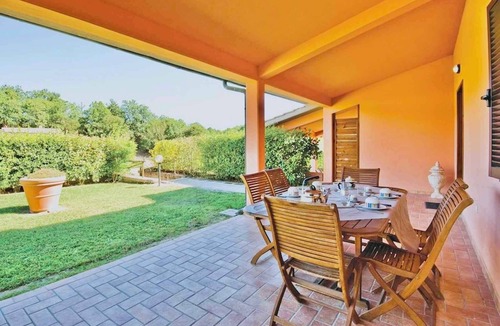 Sorano Apartment | Holiday apartment with air conditioning and pool