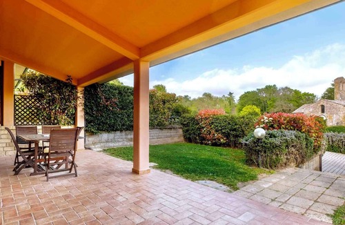 Sorano Apartment | Holiday apartment with air conditioning and pool