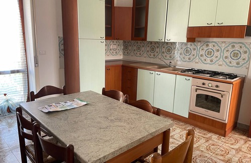 Capaccio Scalo House | Holiday Home 'Alma' with Balcony and Wi-Fi