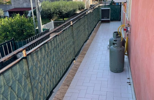 Capaccio Scalo House | Holiday Home 'Alma' with Balcony and Wi-Fi