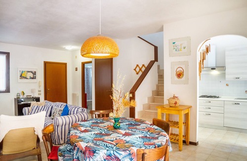 Arenella House | Holiday Home "Casa Luz" near the Sea with Private Terrace
