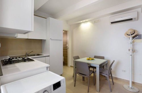 Salerno House | Holiday Home 'Casa Castagna A' Mare' with Sea View, Wi-Fi and Air Conditioning