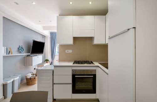 Salerno House | Holiday Home 'Casa Castagna A' Mare' with Sea View, Wi-Fi and Air Conditioning