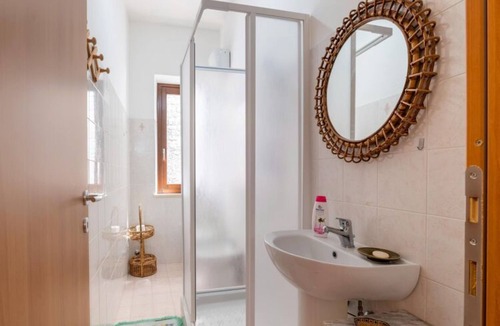 Polino House | Holiday Home "Casa Castiglia" with Private Garden