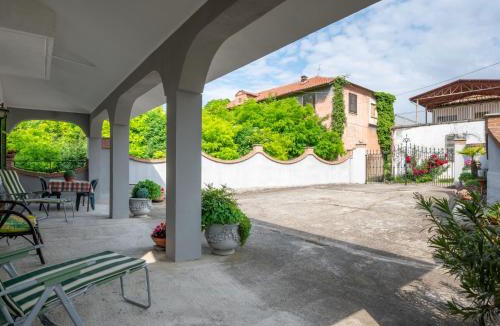 Isola d'Asti House | Holiday Home Casa della Peschiera by Interhome
