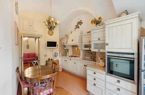 Vietri sul Mare House | Holiday Home 'Dreams Apartment' with Private Terrace, Balcony and Wi-Fi