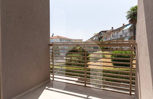 Foggetta Apartment | Holiday home ELEA is the 2025 novelty that will give you a holiday in Pineto but with the charm of a new modern construction, fresh and designed with all the comforts. he Clio apartment has a large living room with kitchenette and sofa bed at the entranc