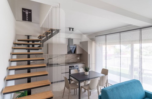 Foggetta Apartment | Holiday home Elea will give you a holiday in Pineto but with the charm of a new modern building, fresh and designed with all the comforts. The Dafne apartment is the only one on two levels of the entire Elea complex, at the entrance a large living room w