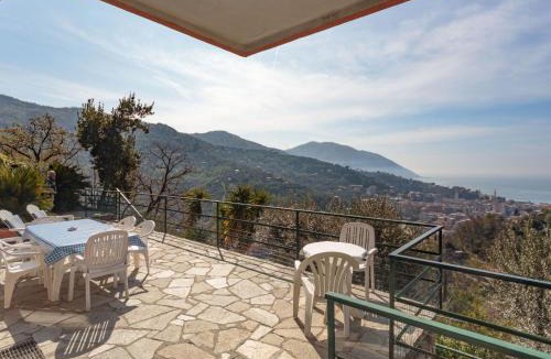 Recco House | Holiday Home Ferienvilla mit Whirlpool by Interhome
