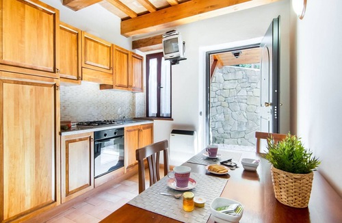 Apecchio House | Holiday Home in Apecchio with Panoramic Views