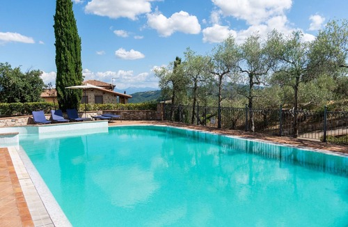 Canalicchio Villa | Holiday Home in Collazzone with Pool & Sauna
