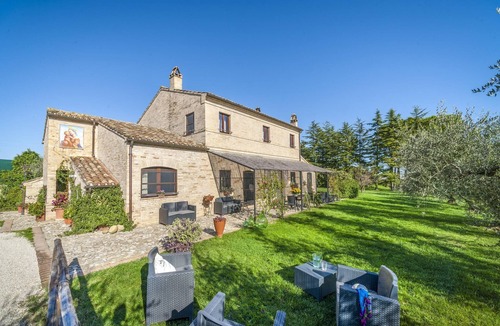Fermo House | Holiday Home in Fermo near Porto San Giorgio