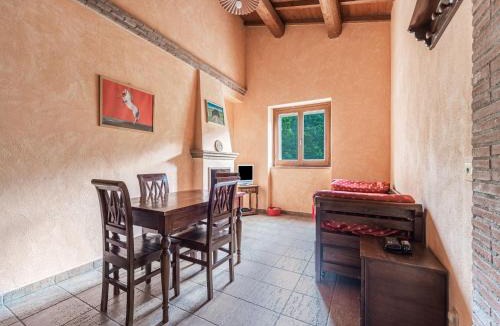 Ficulle Apartment | Holiday Home in Ficulle with Pool Access