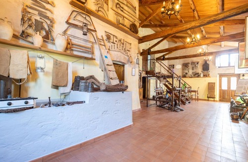 Stilo House | Holiday Home in Guardavalle by River