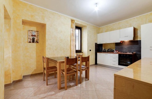 Ruoti House | Holiday Home in Ruoti with Nature Trails