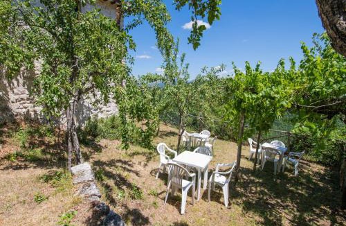 Sellano House | Holiday Home in Sellano with Pool & Views