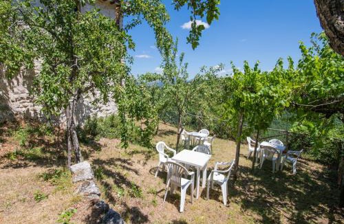 Sellano House | Holiday Home in Sellano with Private Pool