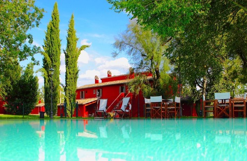Spello Apartment | Holiday Home in Spello with Pool & BBQ