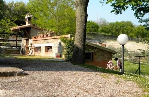 Serrungarina House | Holiday home in the area between the sea and the hills