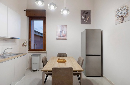 Avellino House | Holiday Home 'La Tana Del Lupo' with Mountain View, Wi-Fi and Air Conditioning
