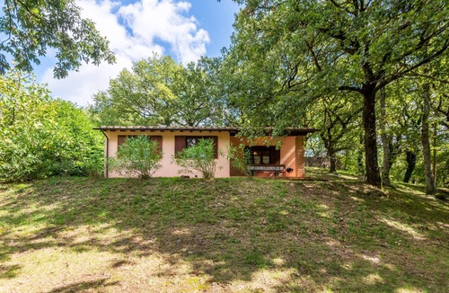 Montieri Apartment | Holiday Home 'San Michele - Casa Rosa' with Mountain View, Shared Pool and Wi-Fi
