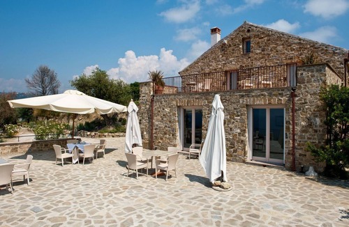 San Marco di Castellabate House | Holiday house Castellabate for 1 - 18 persons with 7 bedrooms - Holiday home