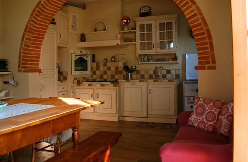 Tegoleto House | Holiday house Monte San Savino for 1 - 6 persons with 3 bedrooms - Holiday home