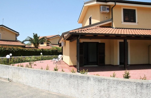 Contrada Difesa I House | Holiday house Pizzo for 1 - 6 persons with 3 bedrooms - Twin house