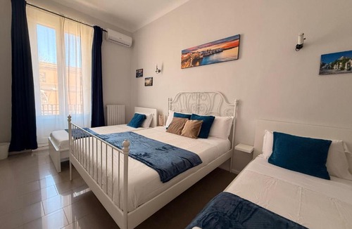 Bari City Centre Apartment | Holiday House Savoia