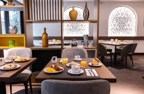 Naples Hotel | Holiday Inn Naples by IHG