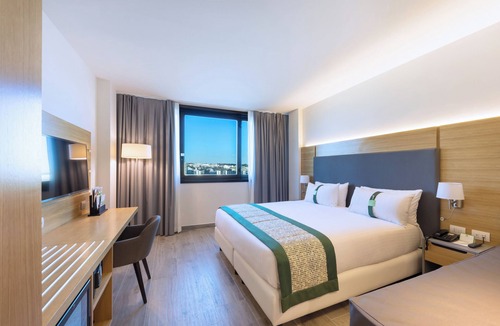 Naples Hotel | Holiday Inn Naples by IHG